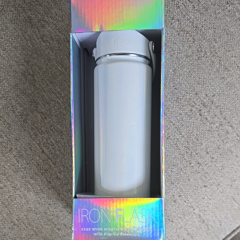 Iron Flask 22oz White Water Bottle with Flip-Up Straw Lid